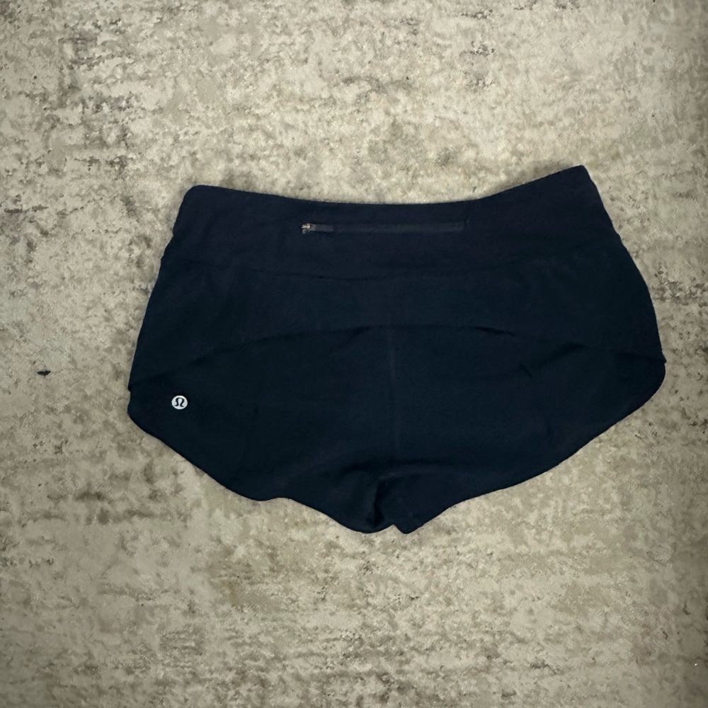 Lululemon Shorts (Speed it up)